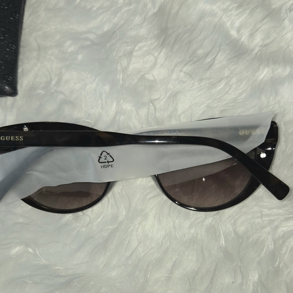 Guess Women\'s Cat Eye Sunglasses with Gold Accents And Rhinestones Havana Brown main image 8